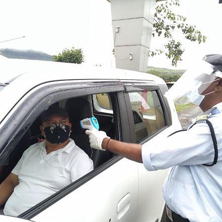 1 India Resort, イガットプリ エクステリア 写真
